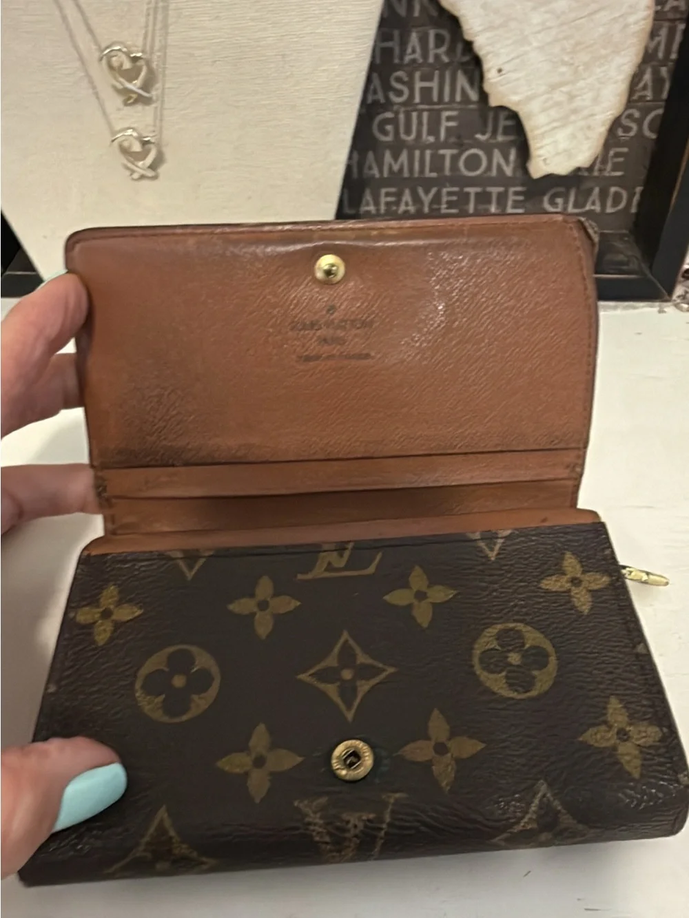 Louis Vuitton Monogram Porte-Monnaie Tresor Wallet NICE authenticated